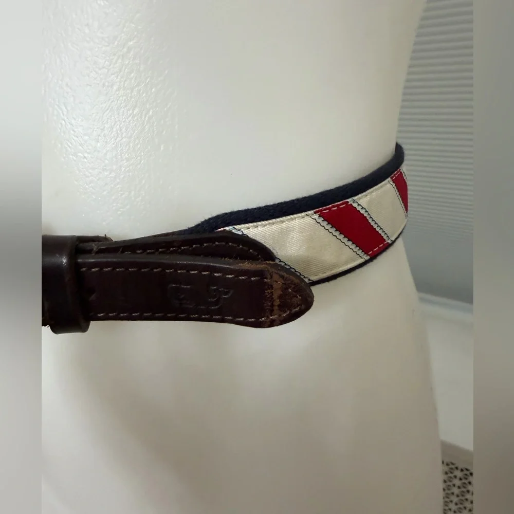 Vineyard Vines boys belt size 28
